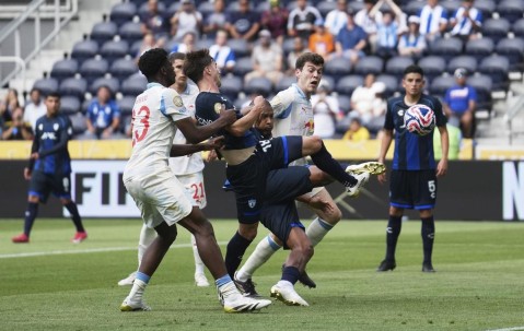 Kaiyun-包含里昂内部会议纪要流出：最后时刻更衣室发声，世俱杯使命明确，控场能力成焦点的词条