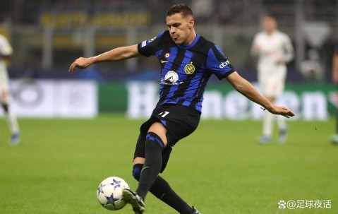 Kaiyun- 冲浪邀请赛上演强强对话，雪域貔貅队强势反弹海滨灰熊队，团队配合流畅；中场绞杀压制对手