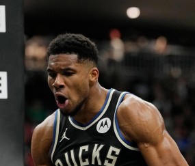 开云-字母哥在公牛比赛中赛事规则更新，回归赛场引发热议！的简单介绍